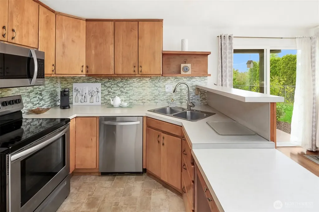 1401 SW 137th Street Burien WA 98166