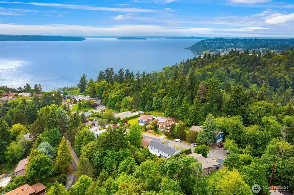 1401 SW 137th Street Burien WA 98166