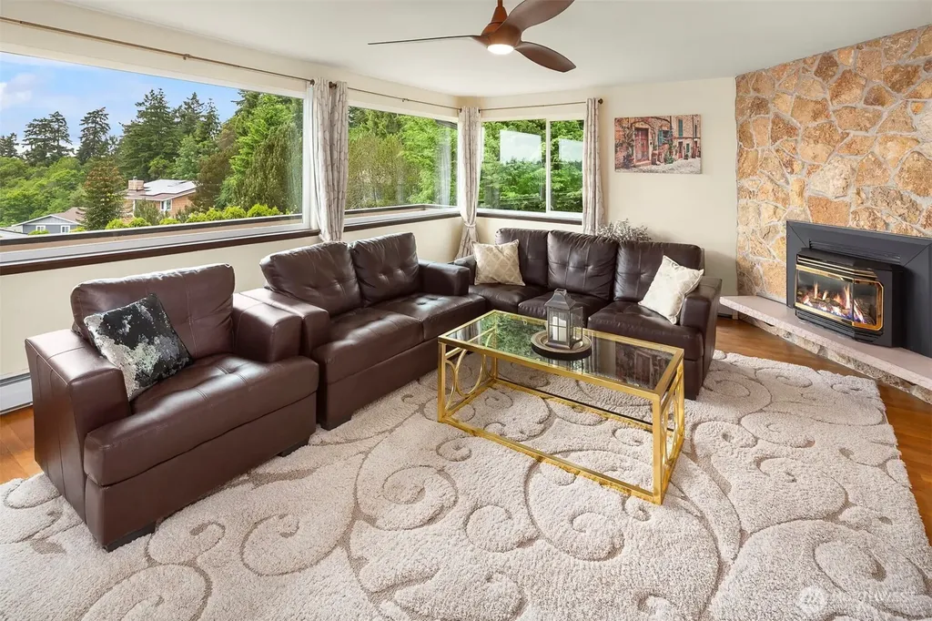 1401 SW 137th Street Burien WA 98166