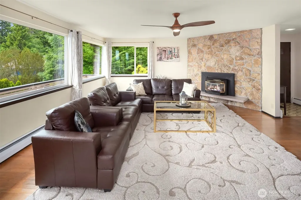 1401 SW 137th Street Burien WA 98166