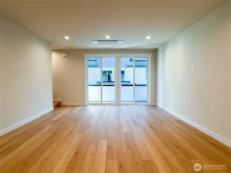 6909 42nd Avenue S Seattle WA 98118