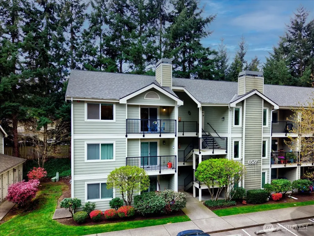 6527 200th Street SW Lynnwood WA 98036