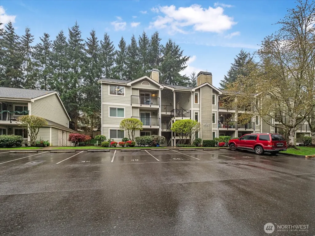 6527 200th Street SW Lynnwood WA 98036