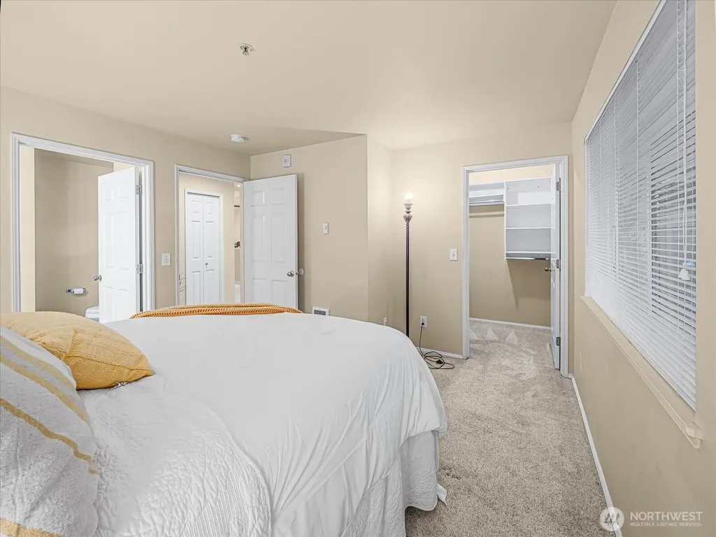 6527 200th Street SW Lynnwood WA 98036