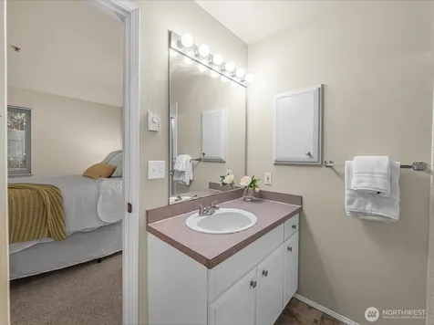 6527 200th Street SW Lynnwood WA 98036
