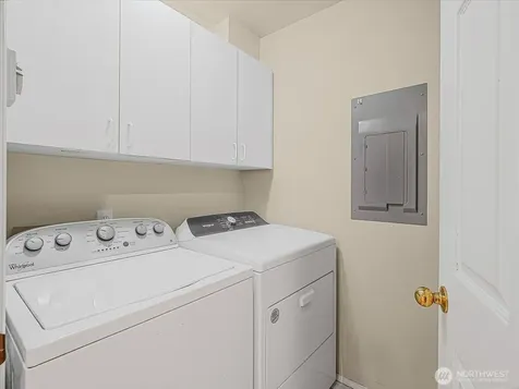 6527 200th Street SW Lynnwood WA 98036