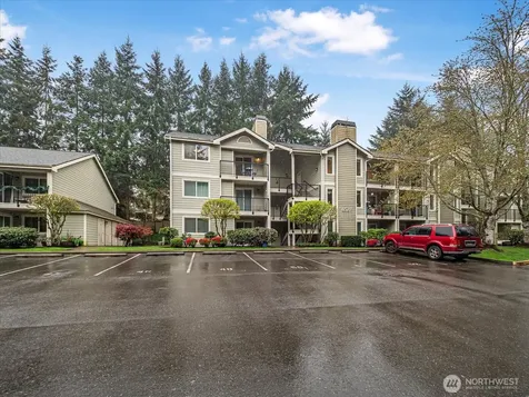 6527 200th Street SW Lynnwood WA 98036