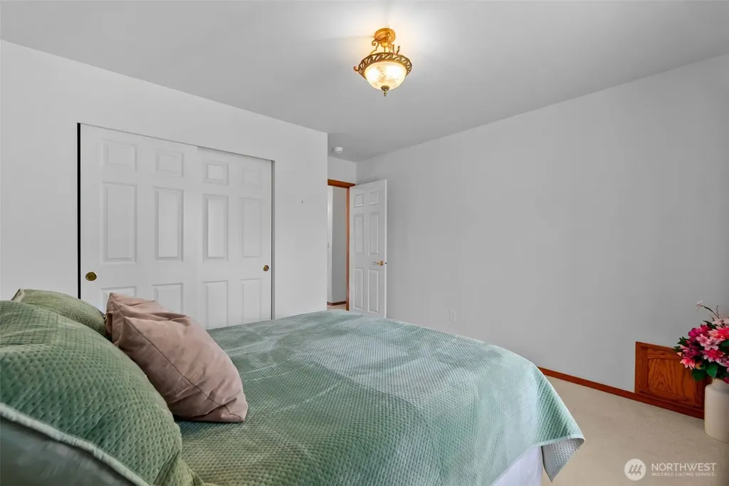 3517 Frogs Leap Lane NE Olympia WA 98506
