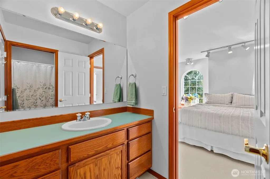 3517 Frogs Leap Lane NE Olympia WA 98506