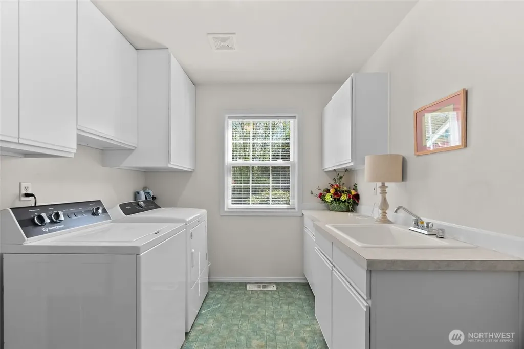3517 Frogs Leap Lane NE Olympia WA 98506