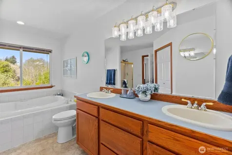 3517 Frogs Leap Lane NE Olympia WA 98506