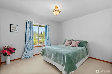 3517 Frogs Leap Lane NE Olympia WA 98506