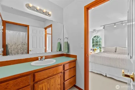 3517 Frogs Leap Lane NE Olympia WA 98506