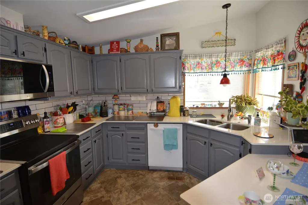 440 W Inlet Lane Sequim WA 98382