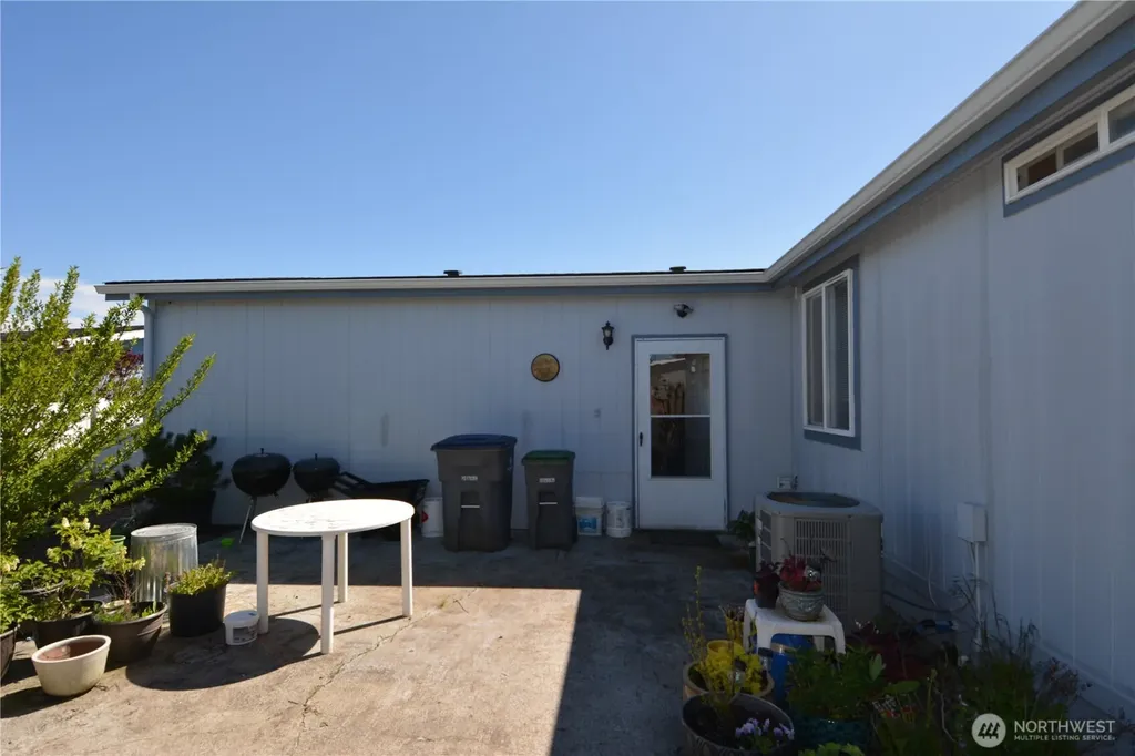 440 W Inlet Lane Sequim WA 98382