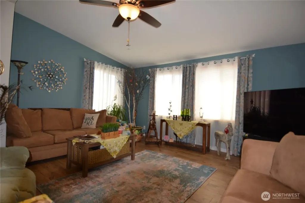 440 W Inlet Lane Sequim WA 98382