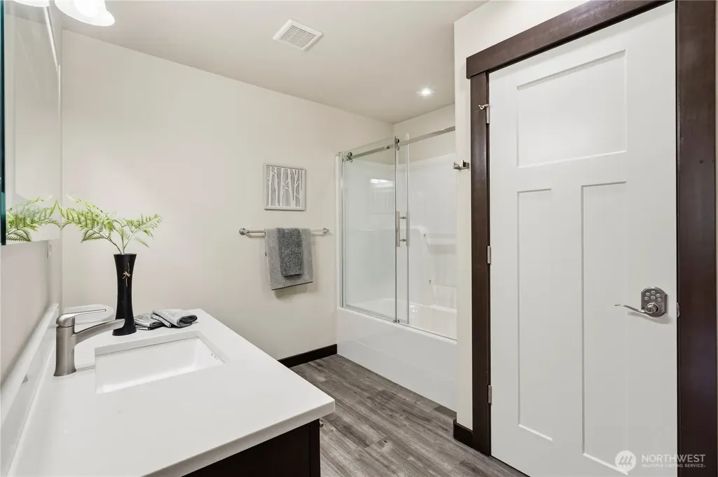 14504 17th Avenue W Lynnwood WA 98087