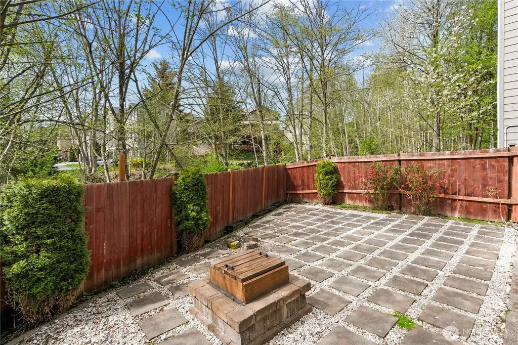 14504 17th Avenue W Lynnwood WA 98087