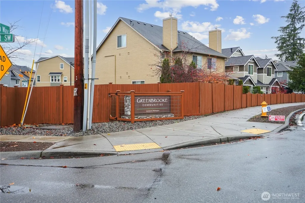 14504 17th Avenue W Lynnwood WA 98087