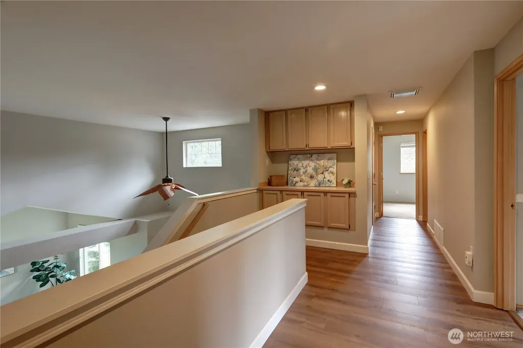 34829 7th Avenue SW Federal Way WA 98023