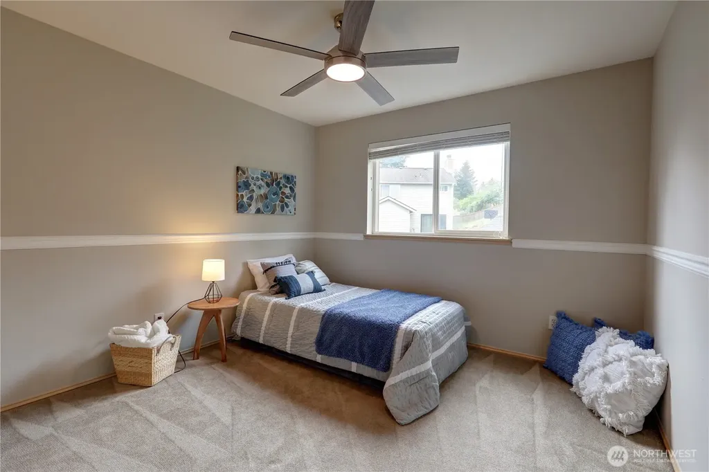 34829 7th Avenue SW Federal Way WA 98023