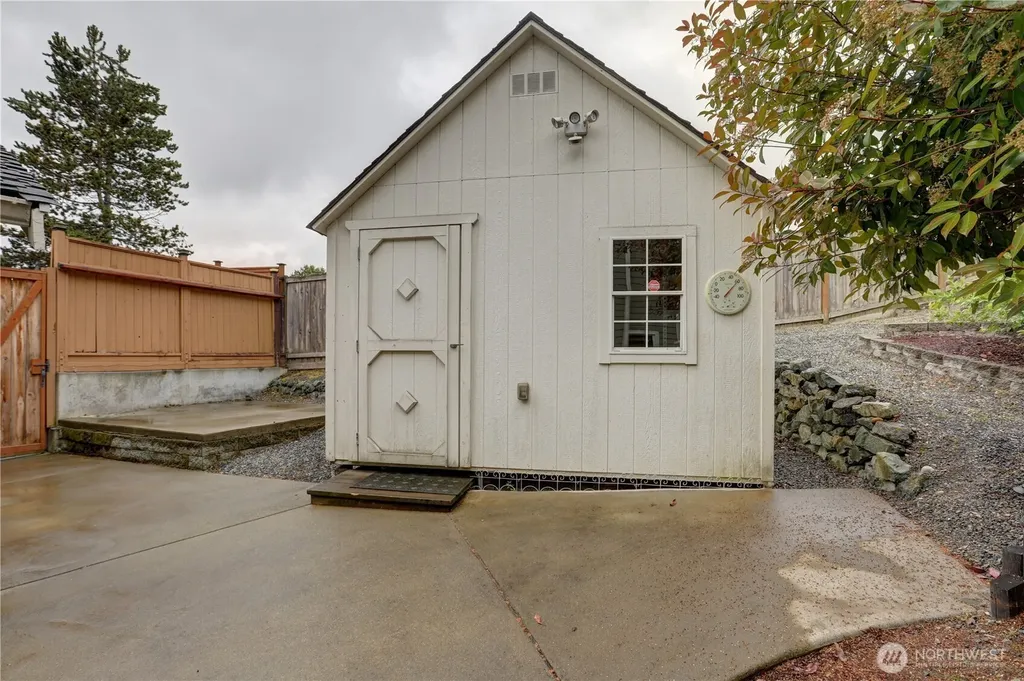 34829 7th Avenue SW Federal Way WA 98023