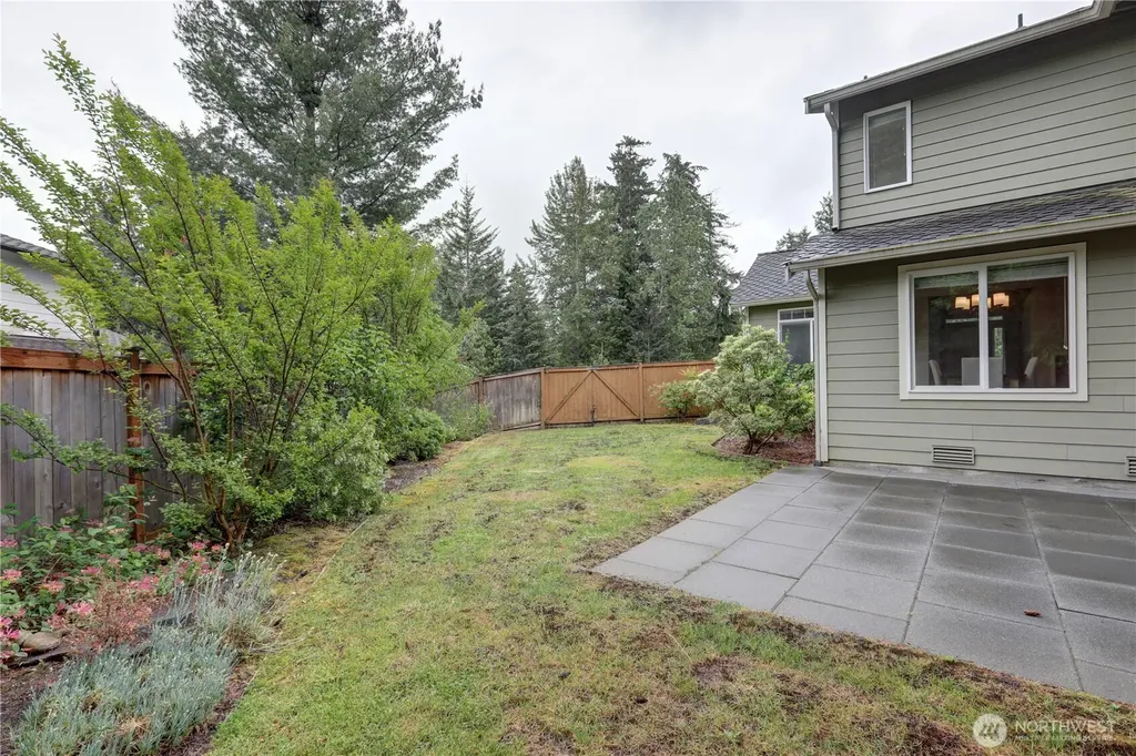 34829 7th Avenue SW Federal Way WA 98023