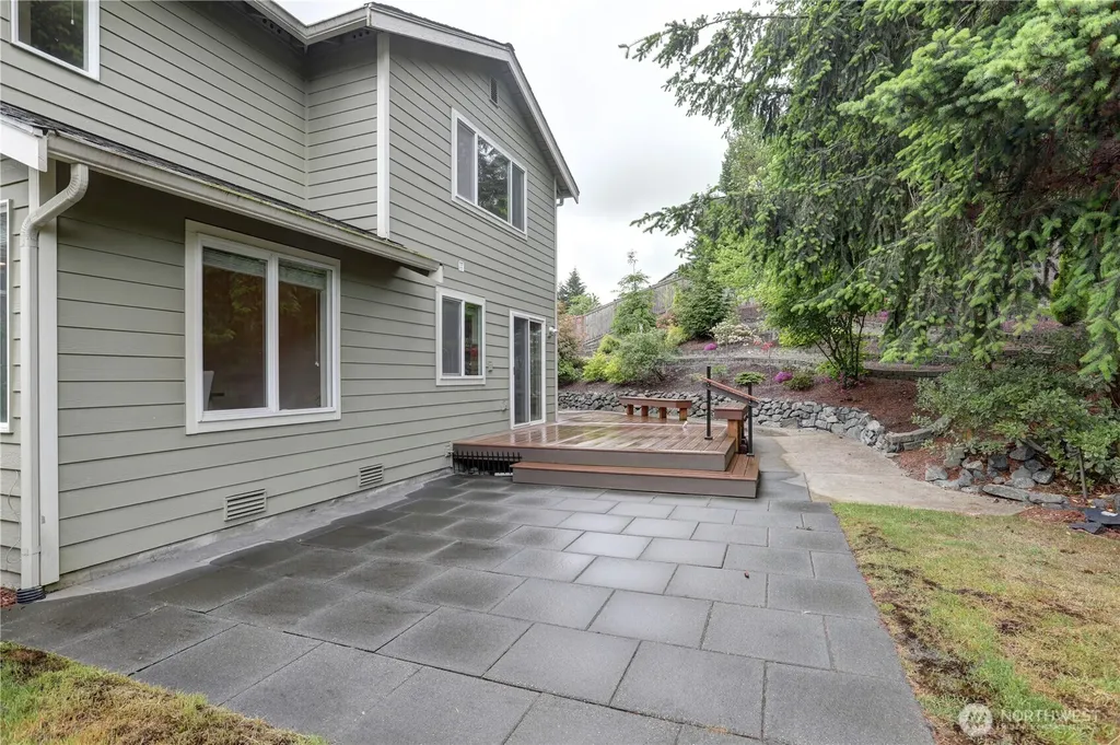 34829 7th Avenue SW Federal Way WA 98023