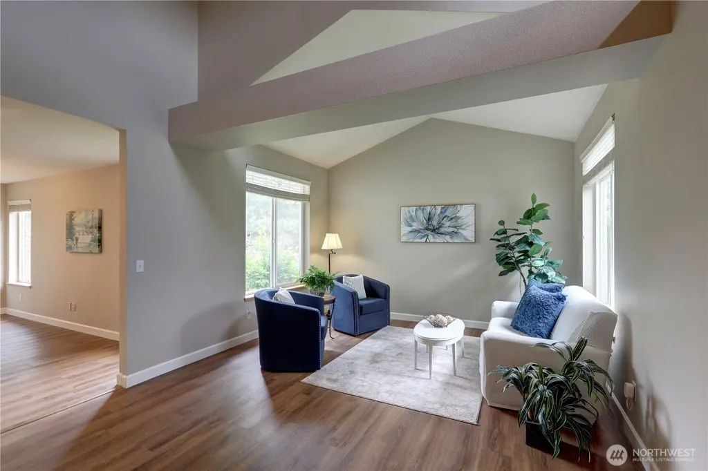 34829 7th Avenue SW Federal Way WA 98023