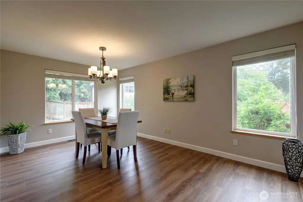 34829 7th Avenue SW Federal Way WA 98023