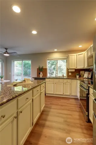 34829 7th Avenue SW Federal Way WA 98023