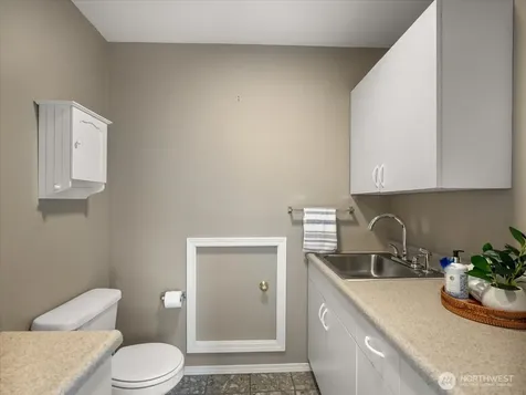 17649 SE 297th Place Kent WA 98042