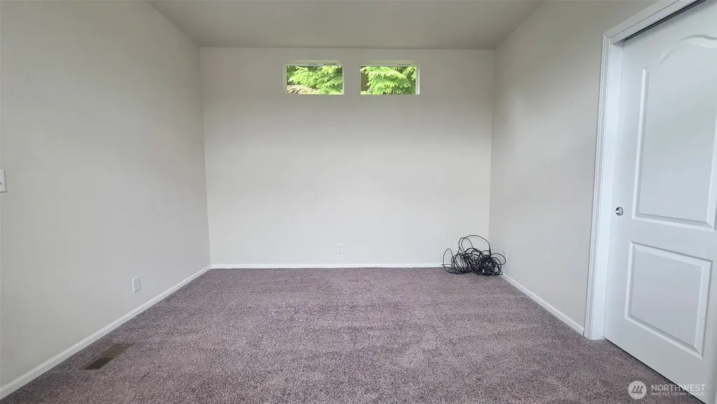 1019 Stanford Drive Cosmopolis WA 98537