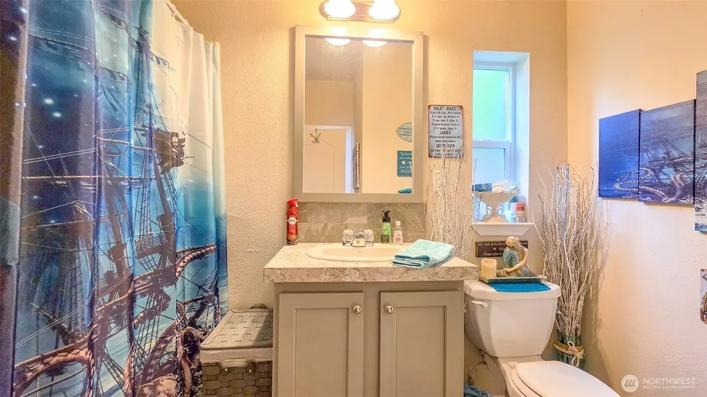1019 Stanford Drive Cosmopolis WA 98537
