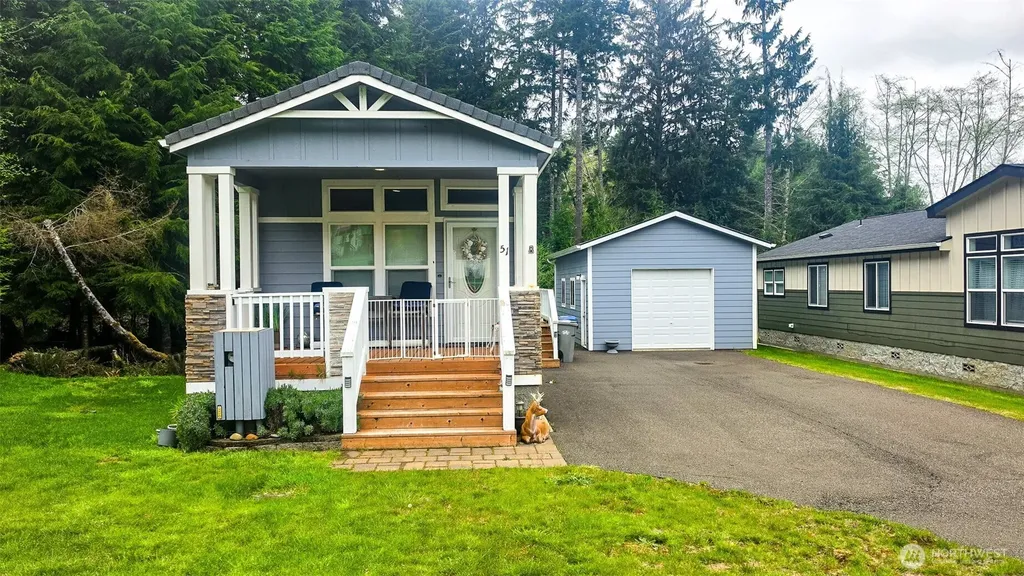 1019 Stanford Drive Cosmopolis WA 98537