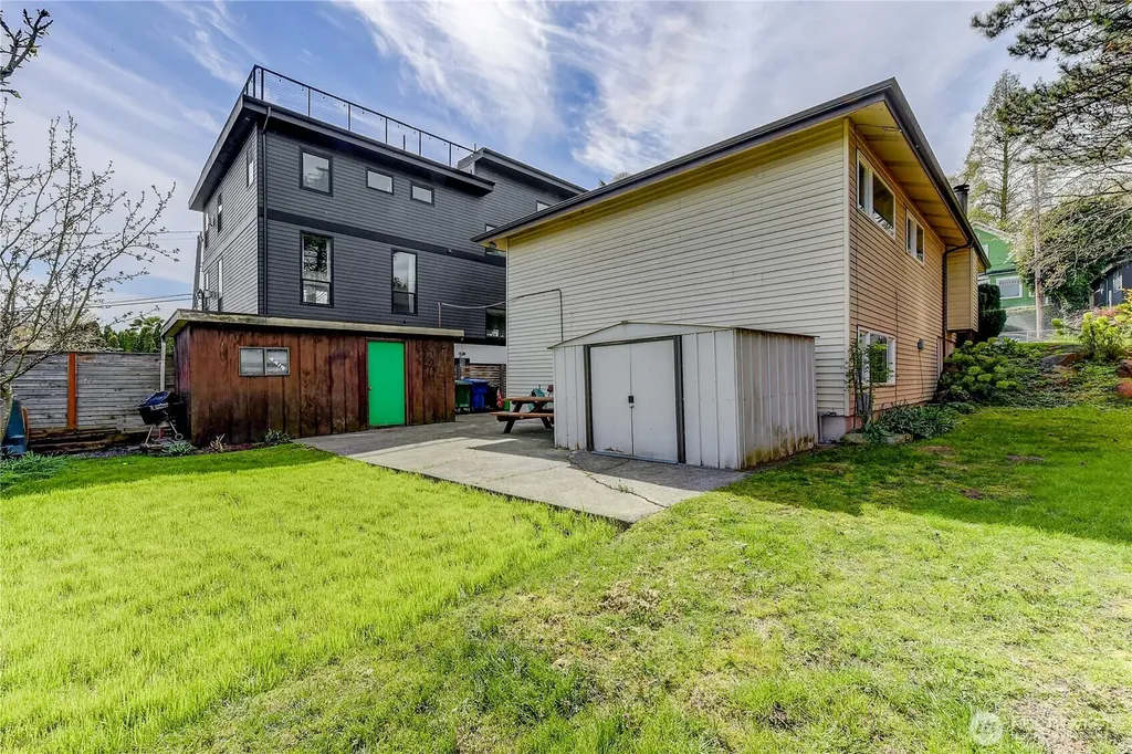 610 27th Avenue E Seattle WA 98112