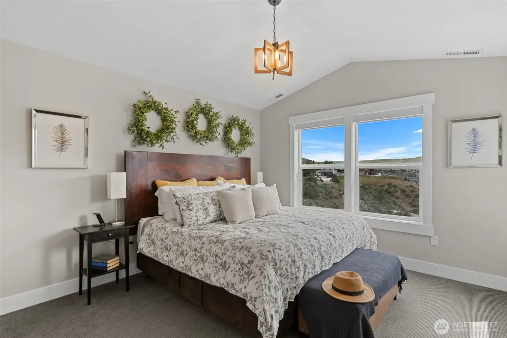 122 Lookout Way Chelan WA 98816