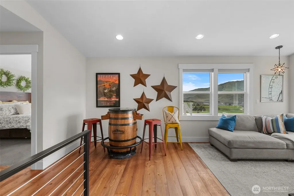 122 Lookout Way Chelan WA 98816