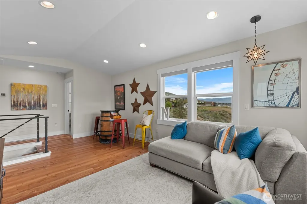 122 Lookout Way Chelan WA 98816