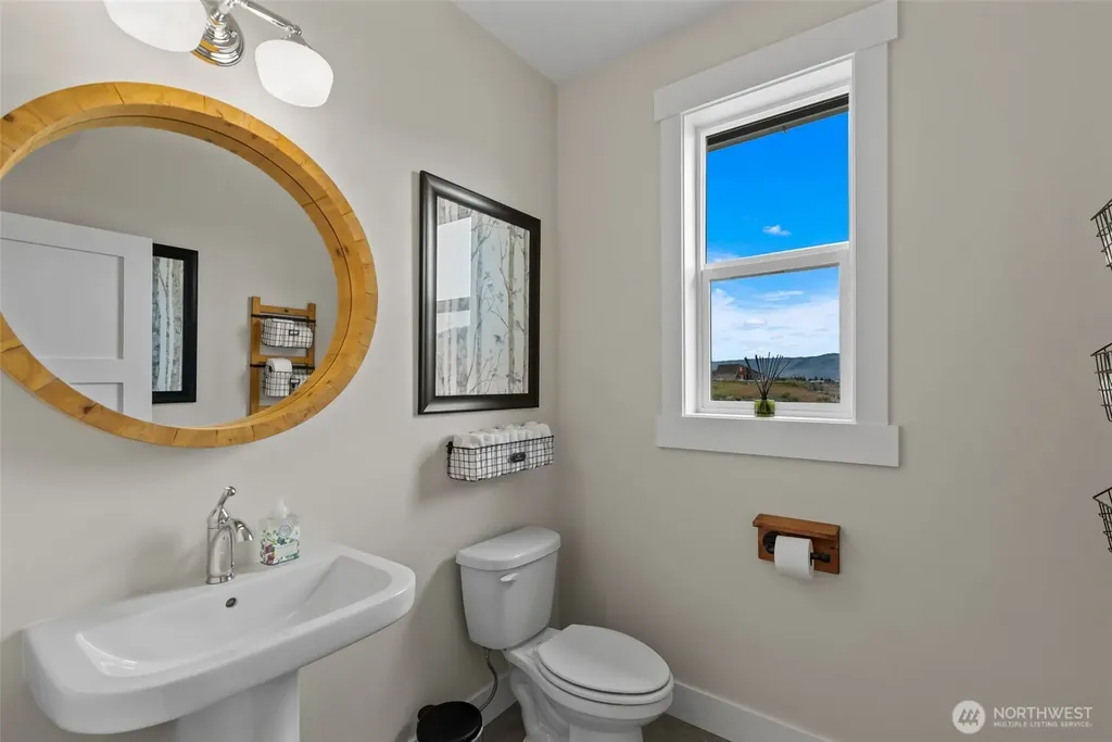 122 Lookout Way Chelan WA 98816