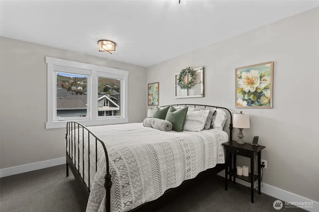 122 Lookout Way Chelan WA 98816