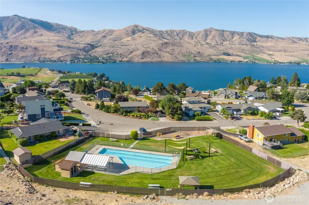 122 Lookout Way Chelan WA 98816