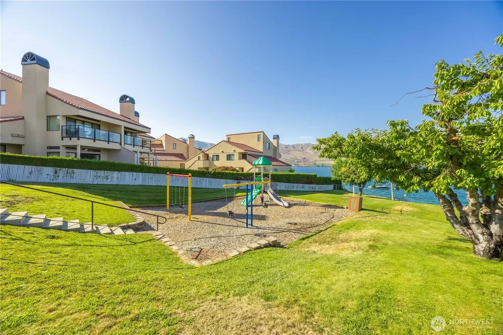 122 Lookout Way Chelan WA 98816