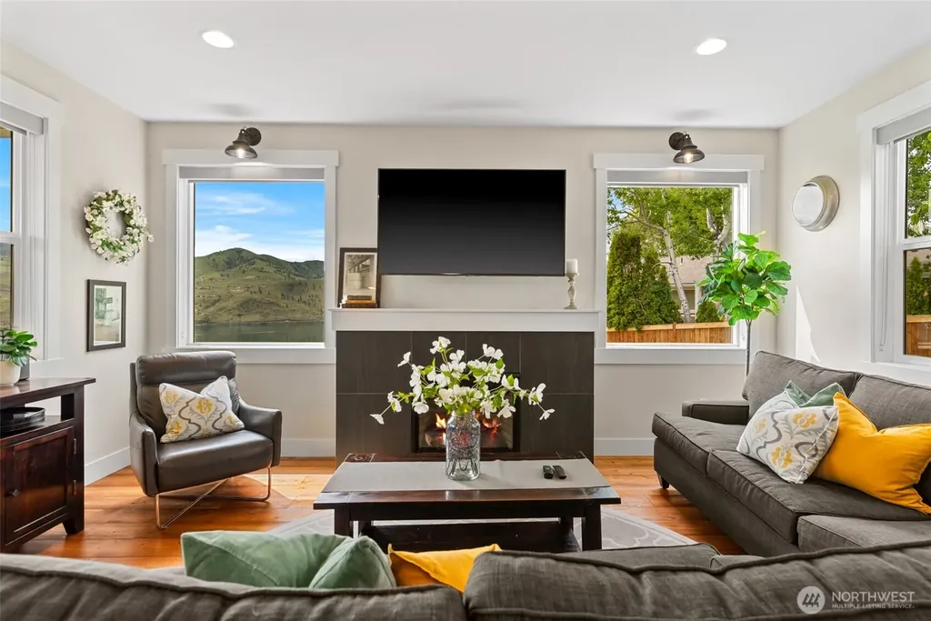 122 Lookout Way Chelan WA 98816