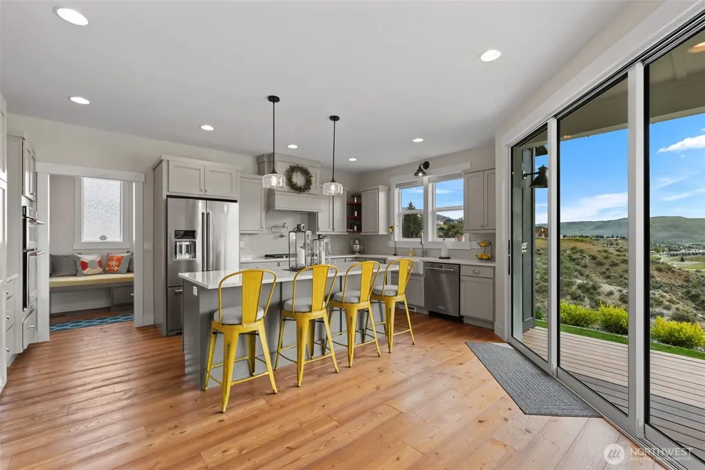 122 Lookout Way Chelan WA 98816