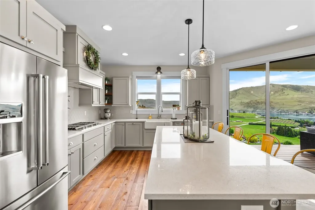 122 Lookout Way Chelan WA 98816