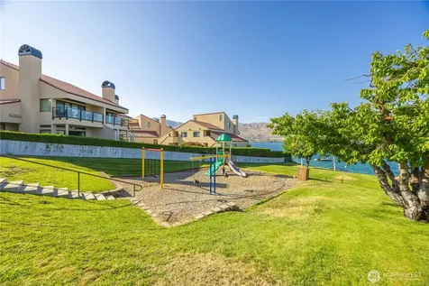 122 Lookout Way Chelan WA 98816
