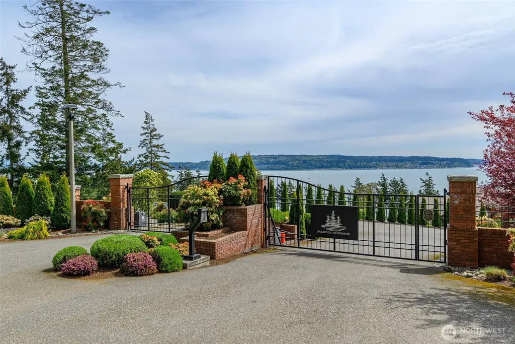1418 Sergios View Lane Oak Harbor WA 98277