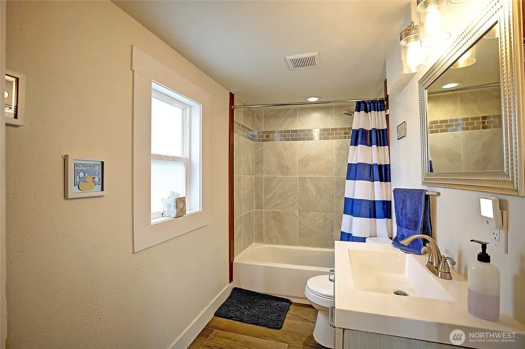 1320 Swantown Road Oak Harbor WA 98277