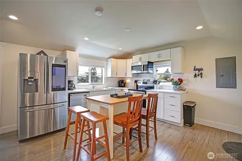 1320 Swantown Road Oak Harbor WA 98277